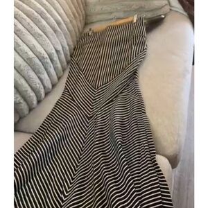 NWO Mortisha style Witchy stretch  skirt 38. Very slimming  sexy & long med❤️